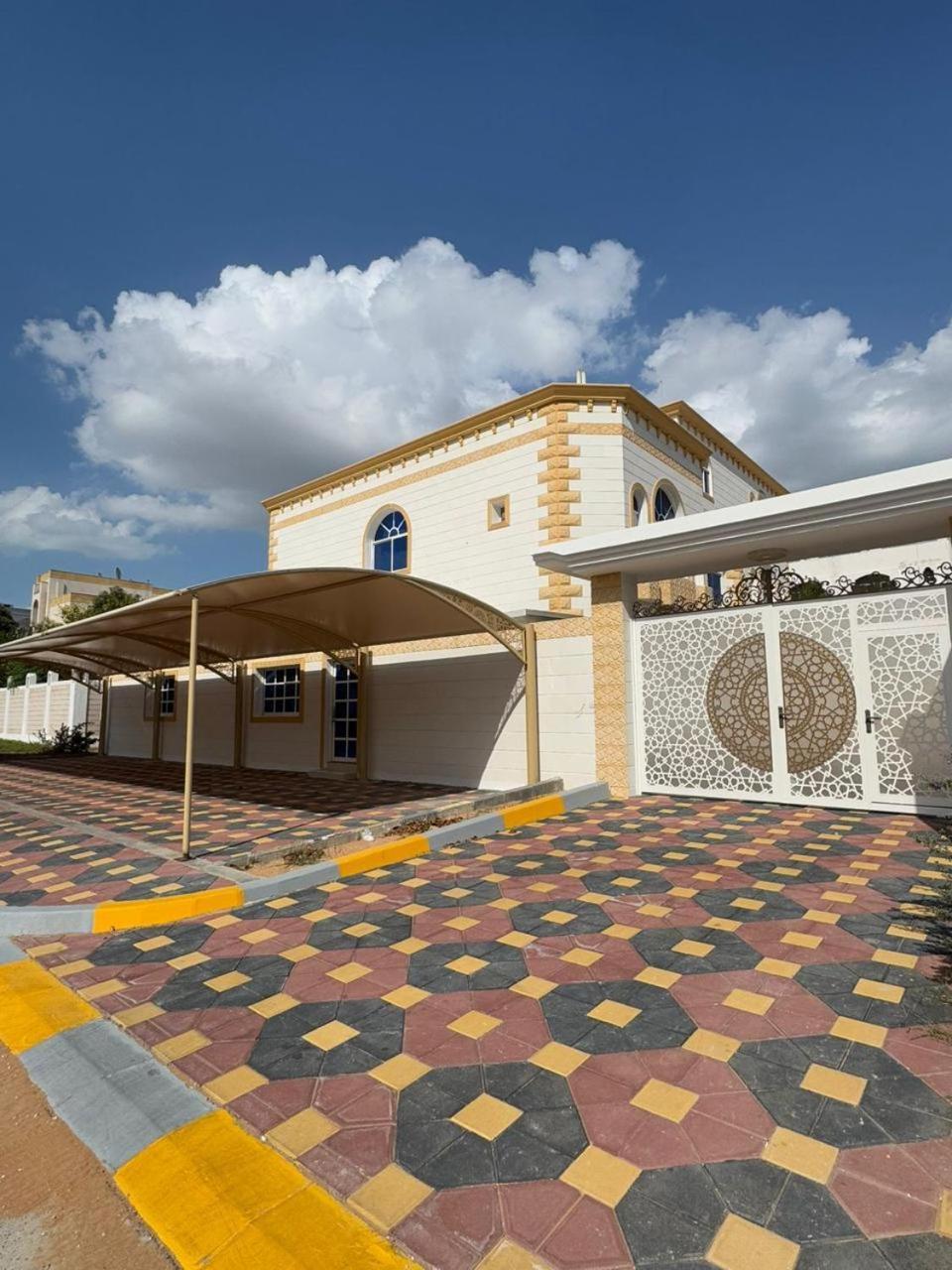 International Abu-Dhabi Hostel Villa Abu Dabi Exterior foto